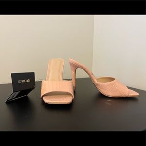 Forever 21 high heels size 7